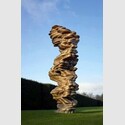 Tony Cragg, Mean Average, 2014, Bronze. 570 x 241 x 255 cm, Installation at Yorkshire Sculpture Park, 2017, © VG Bild-Kunst (Tony Cragg) / Foto: Michael Richter