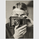 Friedrich Seidenstücker, Selbstporträt mit Kamera, ca. 1925 © Archiv Ann und Jürgen Wilde, Zülpich 2021