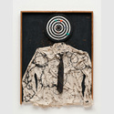 Niki de Saint Phalle, Saint Sébastien or Portrait of my Lover, 1961, 100 x 74 x 15 cm, Dartscheibe, Pfeil, Hemd, Krawatte, Farbe auf Holz, Sprengel Museum Hannover, Hannover, Schenkung Niki de Saint Phalle (2000); © Niki Charitable Art Foundation, Foto: Herling/Herling/Werner, Sprengel Museum Hannover