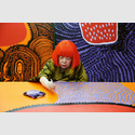 Yayoi Kusama bei der Arbeit an My Eternal Soul (2009-21), 2017 © YAYOI KUSAMA Courtesy of Ota Fine Arts, David Zwirner